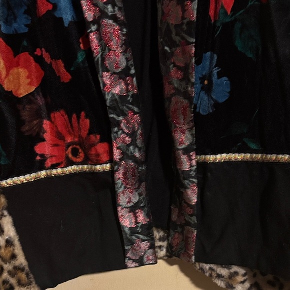 Floral Velvet Robe - Multicolor - Picture 3 of 16